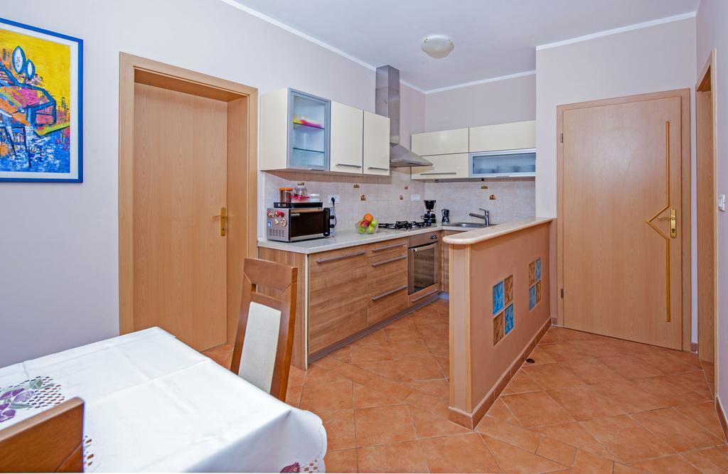 Apartments Karmen Rovinj Exterior photo